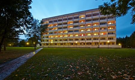 Вечерний вид на второй спальный корпус