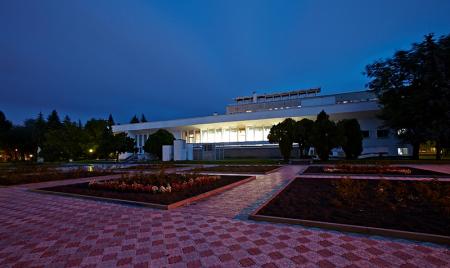 Вечерний вид на столовую